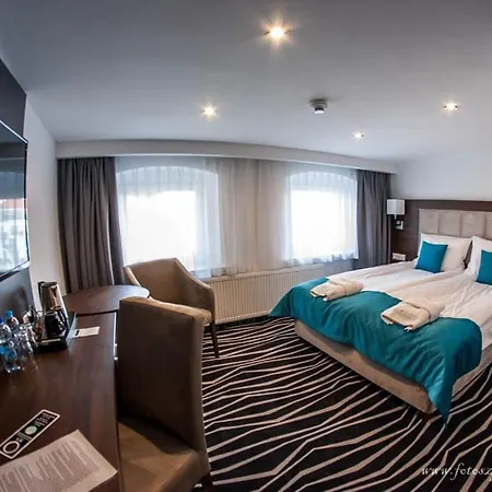 ベッド・アンド・ブレックファスト No1 Restauracja Sniadanie I Parking W Cenie! レシュノ