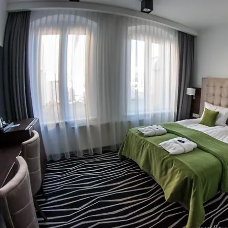 Bed & Breakfast No1 Restauracja Sniadanie I Parking W Cenie! Leszno (Greater Poland)