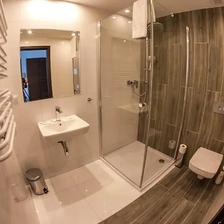 No1 Restauracja Sniadanie I Parking W Cenie! 4*