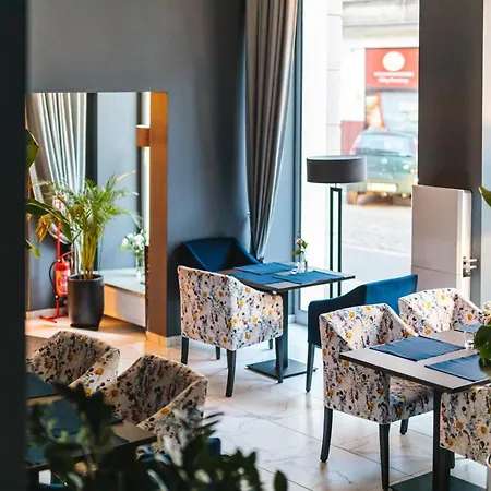 No1 Restauracja Sniadanie I Parking W Cenie! فندق مبيت وإفطار *