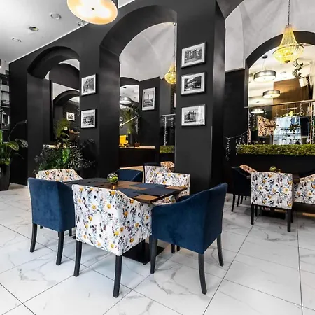 No1 Restauracja Sniadanie I Parking W Cenie! فندق مبيت وإفطار