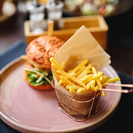 No1 Restauracja Sniadanie I Parking W Cenie! 4*