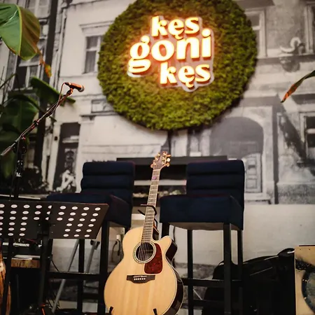 No1 Restauracja Sniadanie I Parking W Cenie!