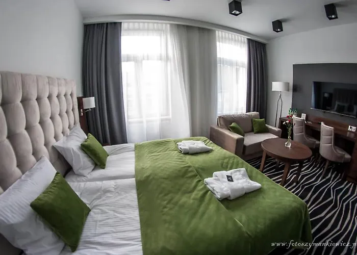 No1 Restauracja Sniadanie I Parking W Cenie! 레스노