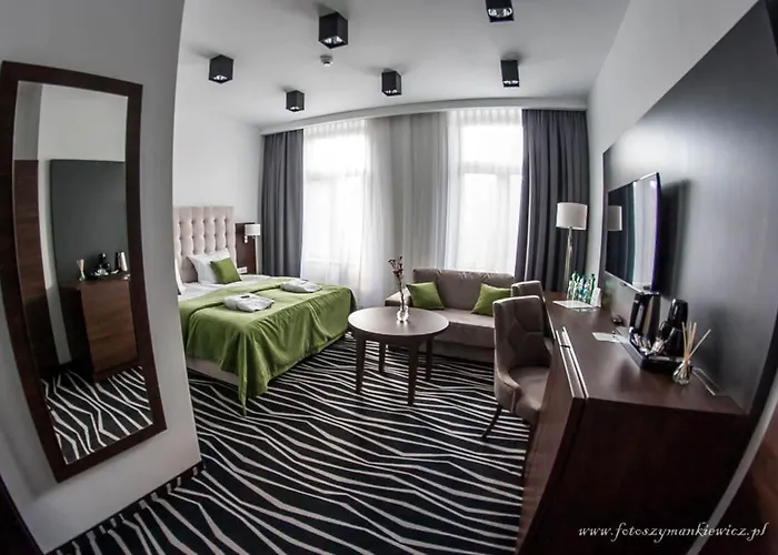 No1 Restauracja Sniadanie I Parking W Cenie!