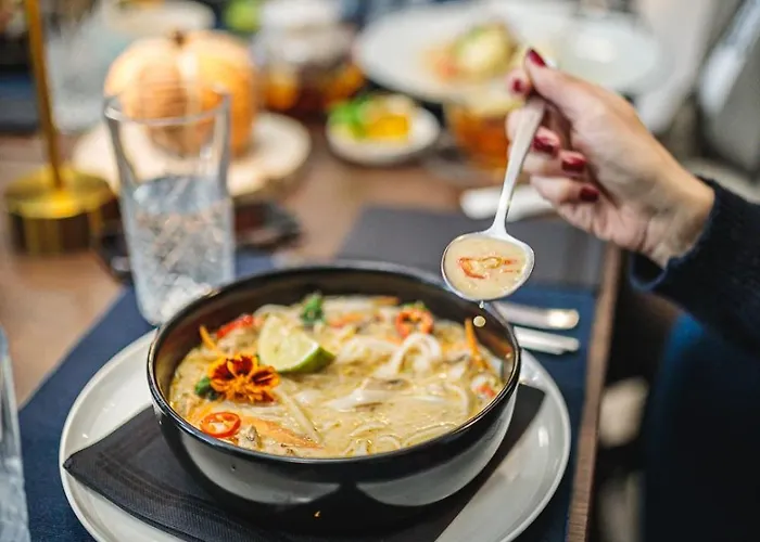 No1 Restauracja Sniadanie I Parking W Cenie! 4* 레스노